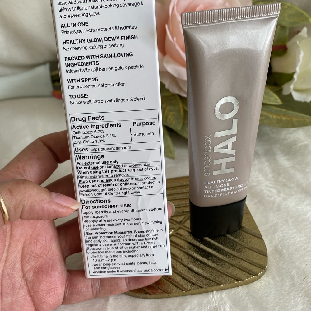 Smashbox Halo Tinted Moisturizer COLOR DEEP SIZE 1.4 fl oz - Picture 7 of 8